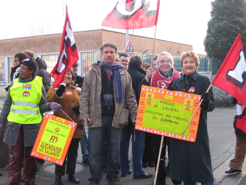 Album - MANIFESTATION-A--AUCHAN-V2-EN-2008