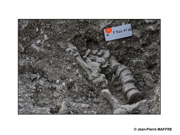 On n'est bien peu de choses. Pour s'en convaincre, il suffit de visiter le chantier des fouilles archéologiques de la Basilique Saint Remi lors des journées du patrimoine 2018.