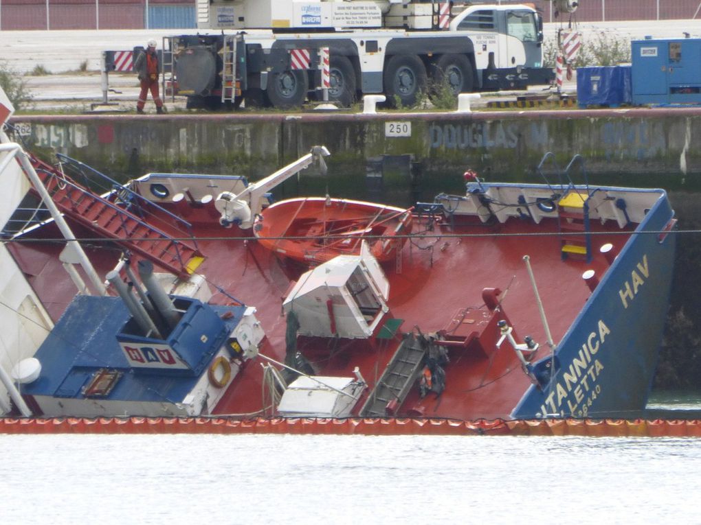 L'épave du Britannica HAV au Havre.