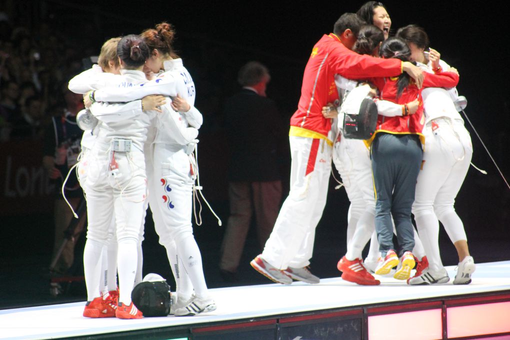 LONDON 2012
Finales Epée par équipe féminin
Bronze: USA-Russie
Or: Chine-Corée du sud