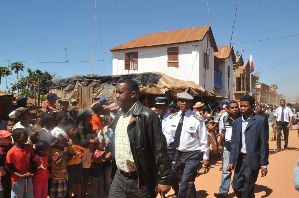 Le président de la Transition, Andry Rajoelina, a inauguré la nouvelle Maison du Peuple ("Tranompokonolona") qu'il a promis.