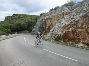 1 Patrick pour un 2ème passage. 2- Pascal. 3- L'ami Berny. 4- Emilien tout sourire avec un Trek qui va mieux que le Lapierre !