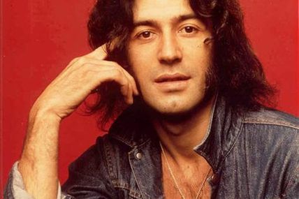 May 18th 1942, Born on this day, Albert Hammond, Gibraltarian singer, songwriter, and record producer. In 1966 Hammond co-founded the British vocal group the Family Dogg, scoring a UK Top 10 hit with "A Way of Life" in 1969. As a solo artist he scored the 1972 US No.5 single 'It Never Rains In Southern California', and the 1973 UK No.19 single 'Free Electric Band'. Other hits Hammond has written w