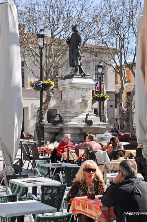 Hiver et printemps sur la fière et glorieuse cité médiévale...