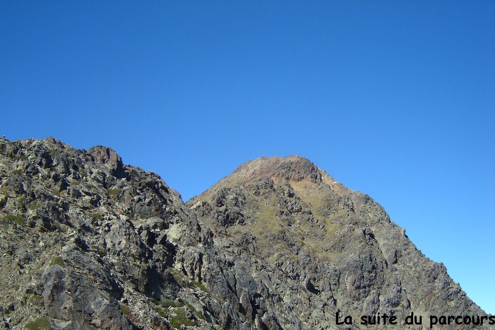 Le Montcalm et le Sullo, le pic de Sarrazi, le pic de la Soucarrane, l'étang de Peyregrand