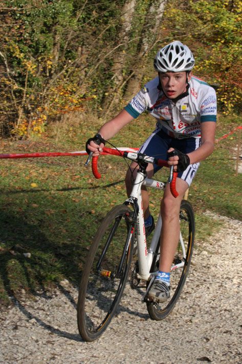 Photos de la course minime de la quanrantième édition du cyclo cross de cognin