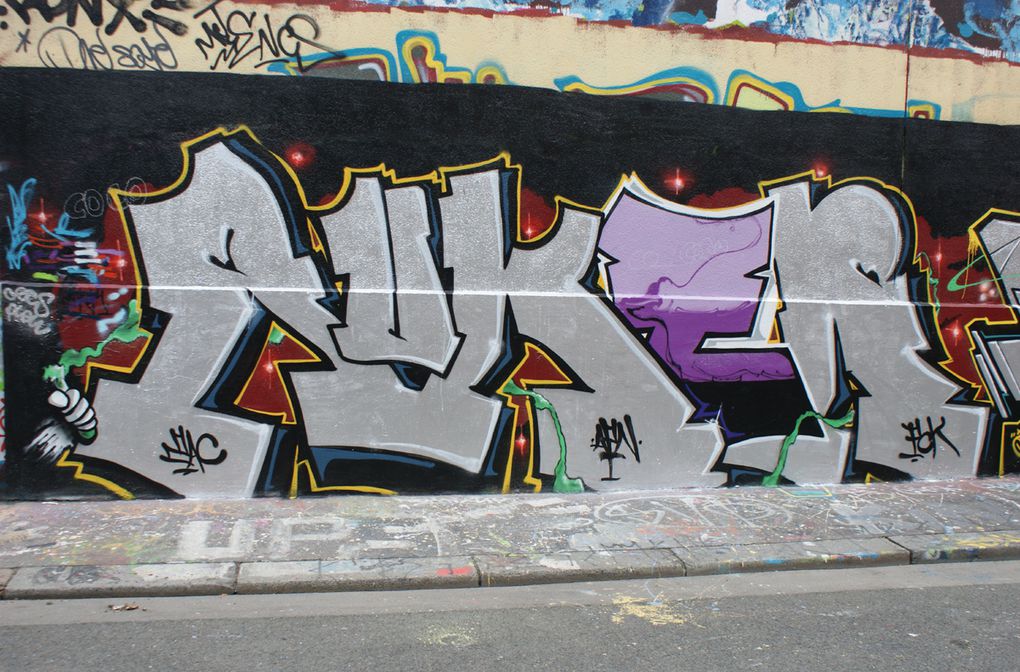 Album - Graffitis-Pyrenees-Story-012