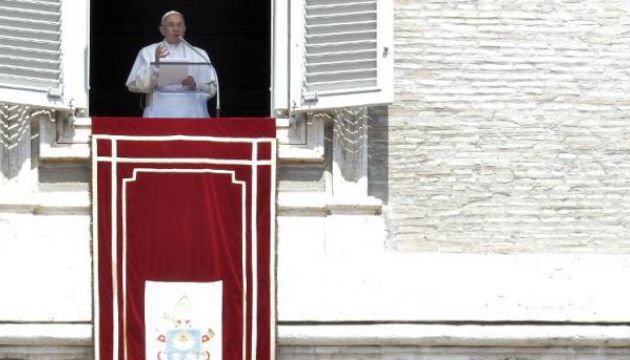 RT @afpfr: Vatican: le pape canonise des...