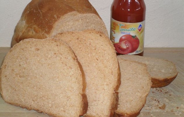 PAIN AU JUS DE TOMATE ET SEL DE CELERI SPECIAL MAP