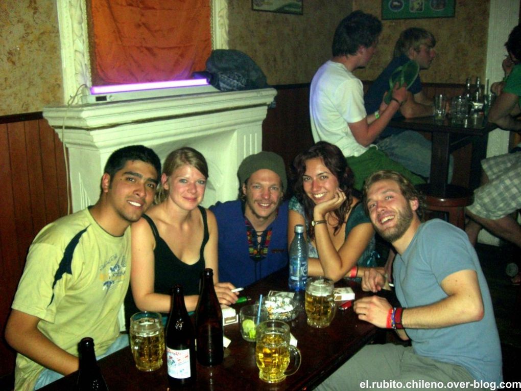 La Paz.... des délires de fou, des combats de catch féminins qui terminent en sang, du cactus hallucinogène, une ville vivante et vraiment unique! 5 jours de pur bonheur. Merci Brice, Laura, Emi, Osmar et bien sur le Loki Hostellllll