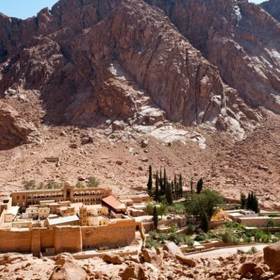 Découverte de Textes anglo-saxons anciens cachés dans des Palimpsestes (Manuscrits recyclés), au Monastère Sainte Catherine d'Egypte (Sinaï) témoins de liens potentiels avec le Monastère de Skellig Michael  (Irlande)