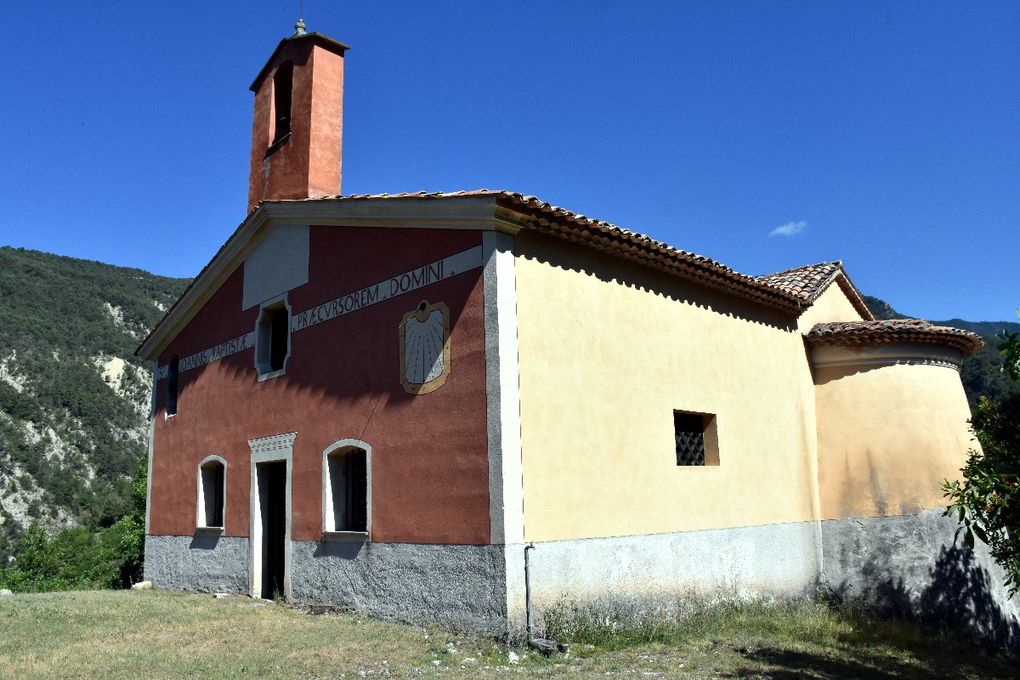 LE SENTIER DU VERTIGE DE LA CHAPELLE SAINT JEAN