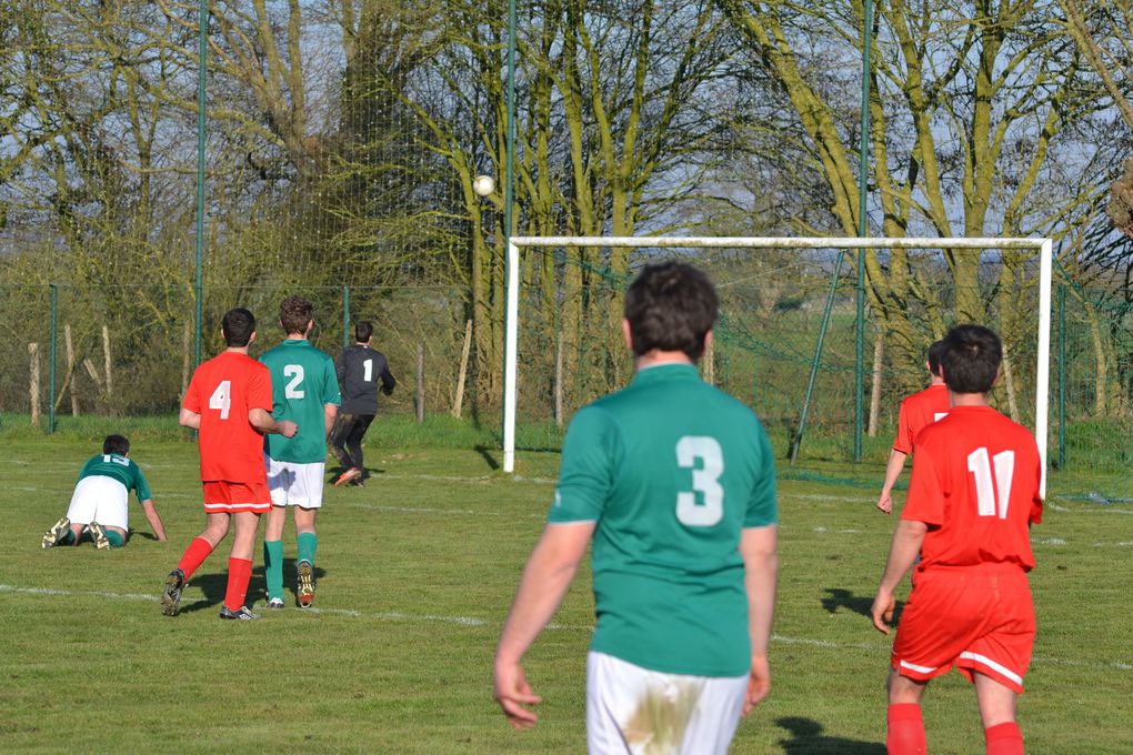 Quelques photos du matchs contre le FC Chateau-gontier (08-03-2015) Merci à Pépé pour les photos!