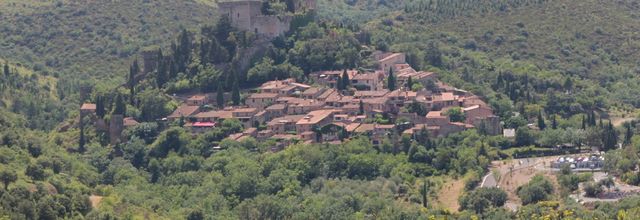 Castelnou, coeur médiéval des Aspres, plus beau village de France