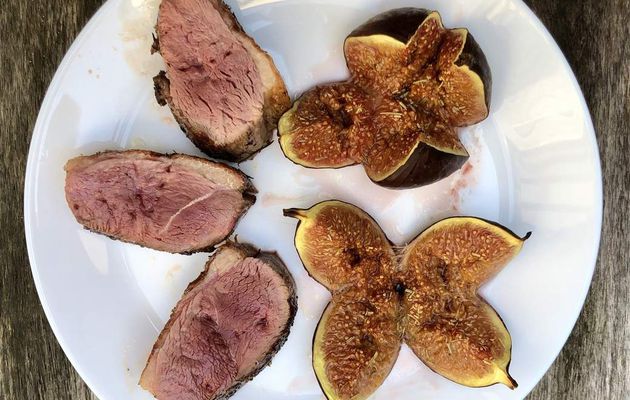 Roasted figs with honey and rosemary