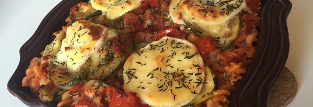 Gratin de pâtes courgette, tomate et fromage Saint-Marcelin