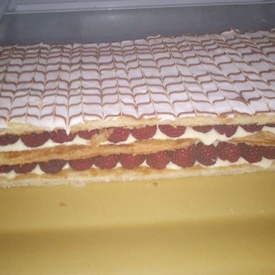 Millefeuille framboise crème diplomate