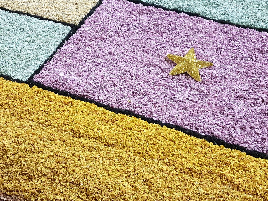 Espagne , sur la route des crèches: Tamarite de Litera, avec les associations las Alfombras del Corpus Christi et les femmes au foyer