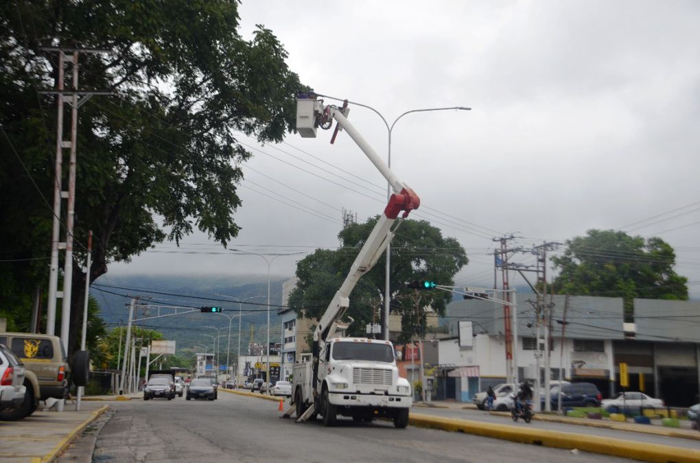 Alcaldía de Naguanagua impulsa plan de alumbrado en Malagón y las avenidas Universidad y Bolívar