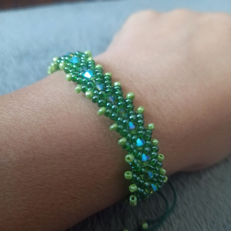 Perles: bracelet tissé en épi de blé