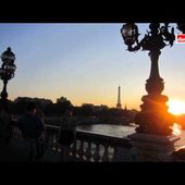 Paris "Le pont Alexandre-III" musique " Danse russe" 2011