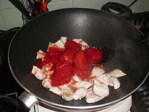 Dinde à la tomate et au fromage ail &amp; fines herbes