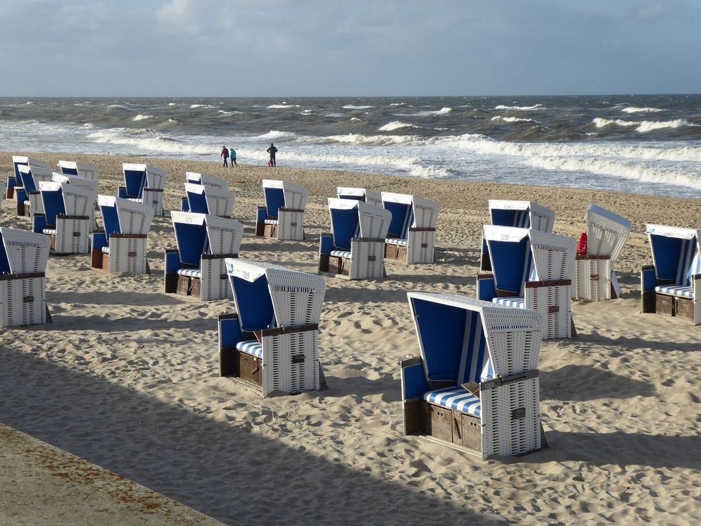 en saison, les chaises à deux places sont payantes.