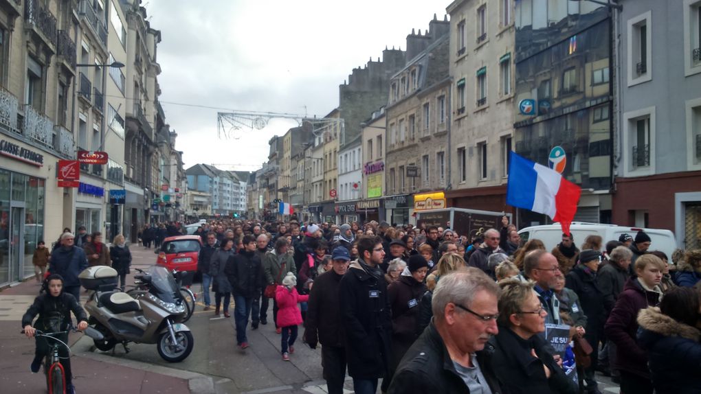 Manifestation Cherbourgeoise pour la liberté d'expression en hommage à Charlie Hebdo.