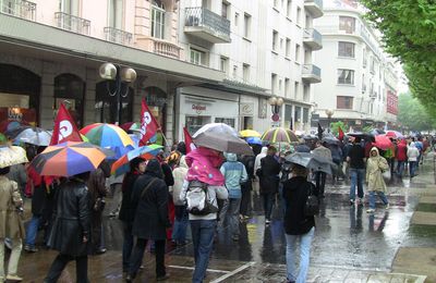 1er mai 2010 sous la pluie à Chambéry