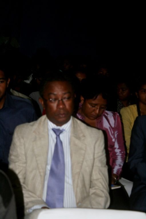 Journée mondiale de la Liberté de presse. Débat au Collège Saint-Michel d'Amparibe avec les 107 étudiants de la filière Communication et journalisme. Photos : Jeannot Ramambazafy & Andry Rakotonirainy