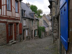 DINAN : Rue du Jerzual