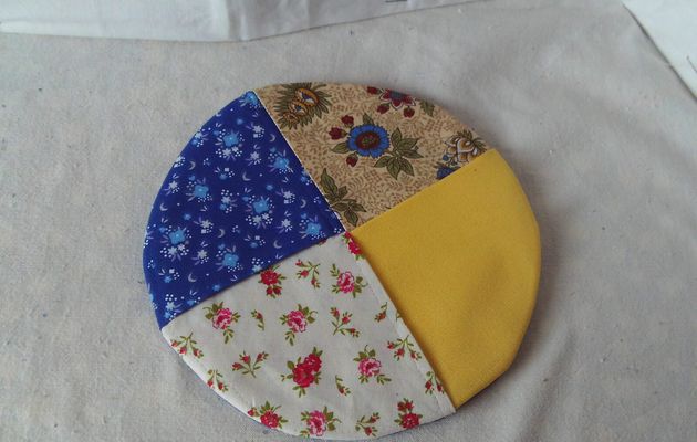 Dessous de plat patchwork chutes de tissus