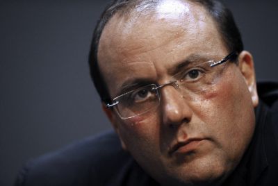 Julien Dray : "Un député a besoin de 9 000 euros net par mois". Les internautes en colère... 