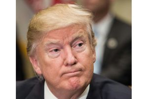 USA : Trump face à une double offensive judiciaire et politique sur son décret