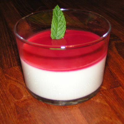 Panna Cotta et son coulis de framboises au Thermomix