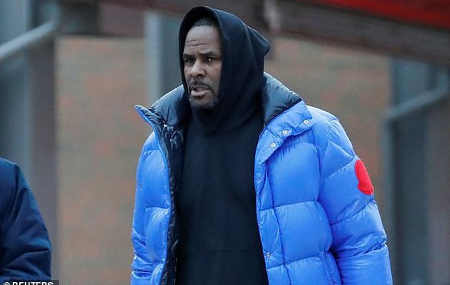 Femme qui a payé une caution de 100 000 dollars pour le violeur présumé, un violeur, R. Kelly est propriétaire d'une garderie