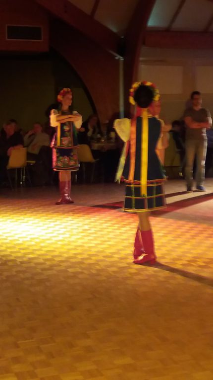 Très belle ambiance lors de la soirée Russe organisée par "Musica Danse" Ecole Scherzo de Trouy, avec l'ensemble Yulishka (Bourges) et les Ballets du Prince Igor (Paris) 