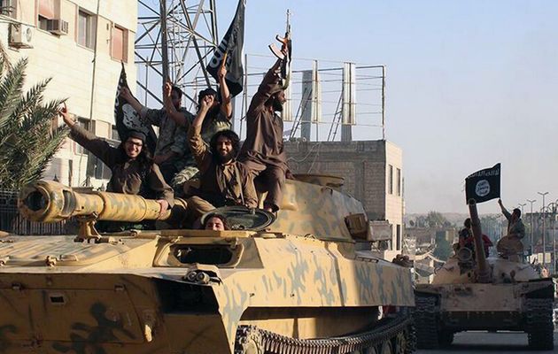 US to strike ISIL 'sanctuaries' in Syria...