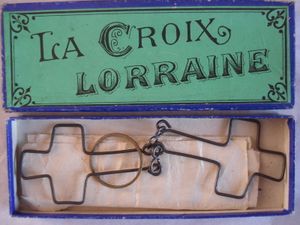 le bracelet de Cléopâtre, la croix lorraine 
