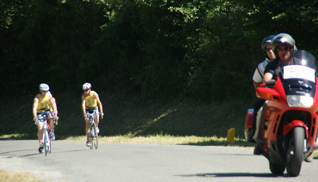 Si les triathlètes ont répondu présent, le soleil lui était au rendez-vous...