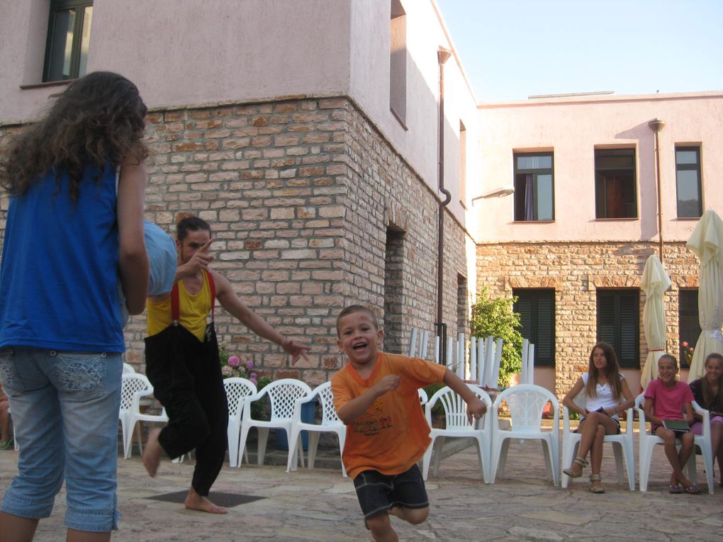 Album - Fikri Tallih, Cirqu'en Liberté. Albania, Saranda 2010