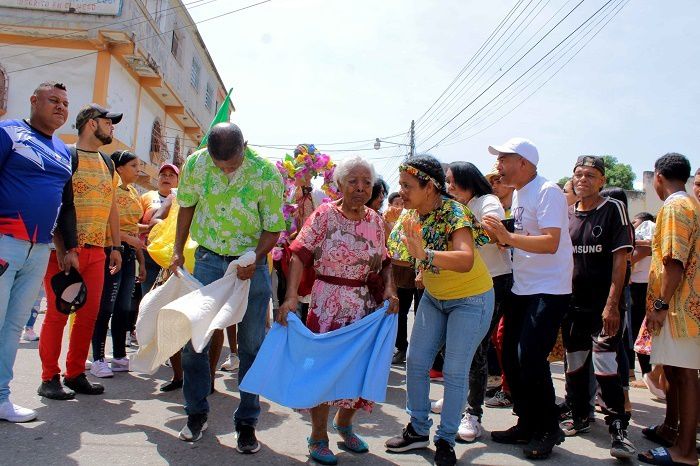 Entre cantos, tambores y banderas de colores  se dio la &quot;Ruta Sanjuanera Puerto Cabello 2022&quot;