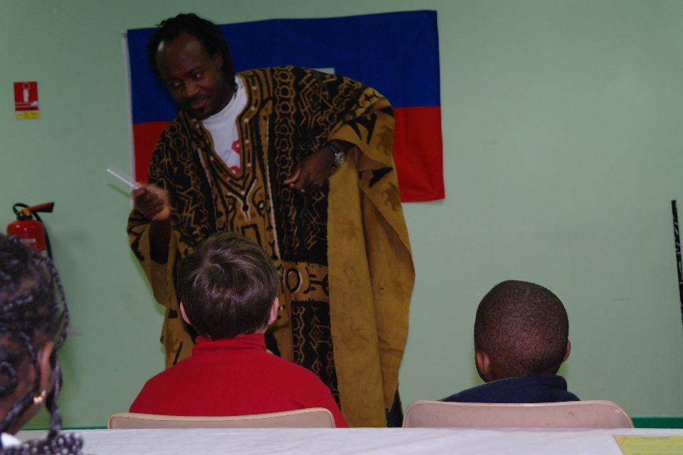 Après midi Contes & Jeux avec APESE Haïti et le conteur Jude Joseph.
Le 19 novembre 2011