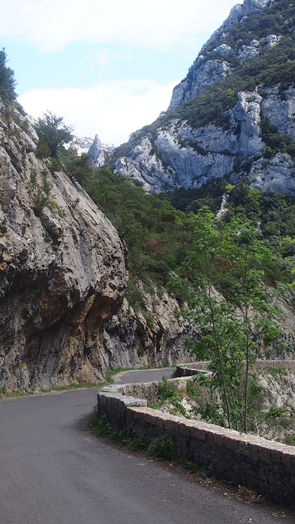 Cathares : Vendredi 5 Mai - Gorges de Galamus