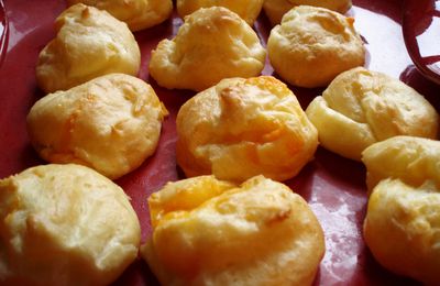 gougères emmental et mimolette