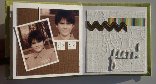 mini album antonin sur cardstock blanc, papiers Bazzil texturé feuilles, uni chocolat et Kesi'art
photos sépia