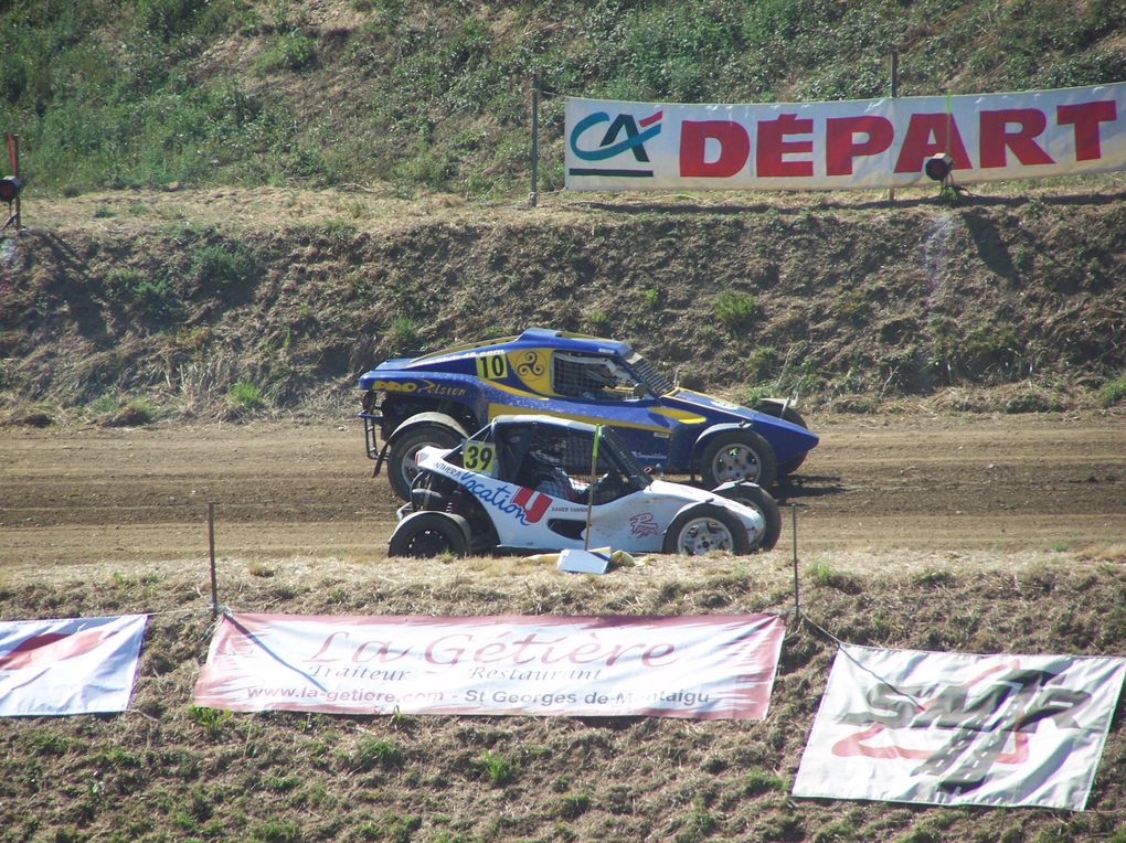 Les 25 et 26 juillet 2009 à Saint-Georges-de-Montaigu (85), épreuve du Championnat de France d'autocross.