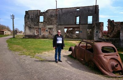 De nouveau à #OradourSurGlane moi daniel pilotte de la barolliere un lieu émouvant une pensée aux victimes qui ont subi des atrocités de la part des nazis 