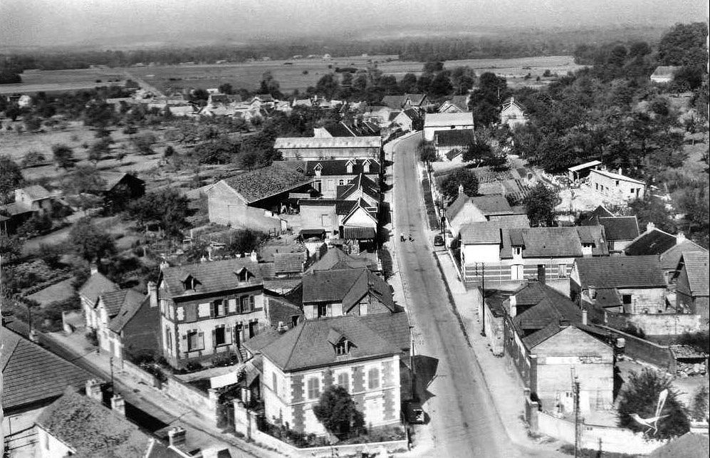Album - le village de Carlepont (Oise), au fil des mois au cours des années 1800 et 1900