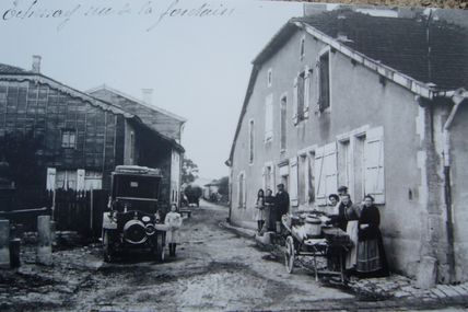 JE ME SOUVIENS RUE DE LA FONTAINE